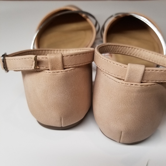 NWOT Daisy Fuentes Flat Shoes Size 7 - Picture 4 of 7